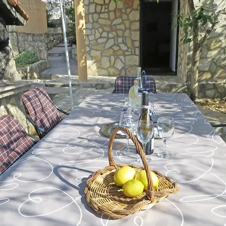 펜션 House With A Parking Space Seget Vranjica, Trogir - 6115 브랜지카